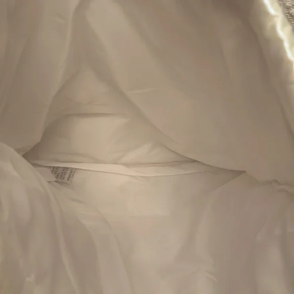 Bath & Body Works Limited Edition Pure Wonder Quilted Iridescent Tote Bag - Picture 7 of 7